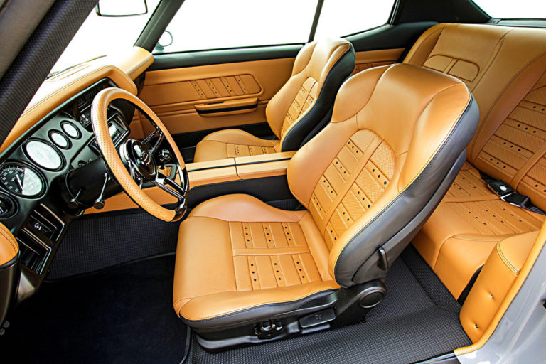 Custom 1970 LS3 Chevelle leather interior front seats built by Goolsby Customs