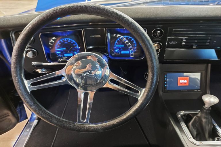 Custom 1969 SS Chevelle Pro Touring hot rod muscle car Custom interior